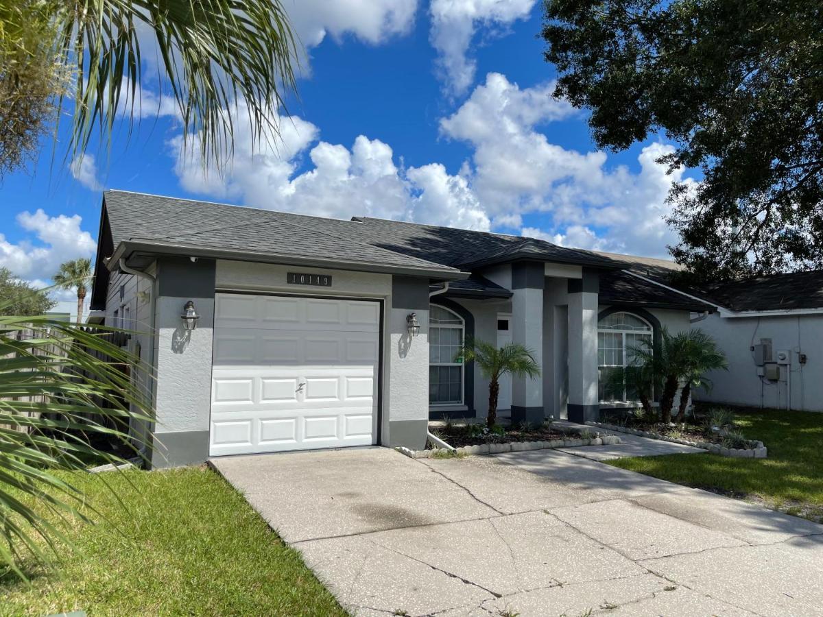 Cozy 3 Bedroom Home Close To Everything In Tampa! Exterior photo