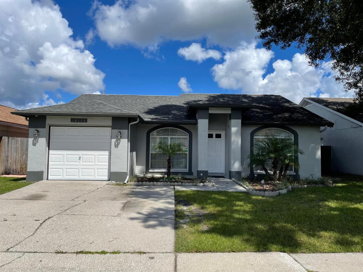 Cozy 3 Bedroom Home Close To Everything In Tampa! Exterior photo